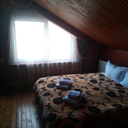 Guest House Lviv Extérieur photo