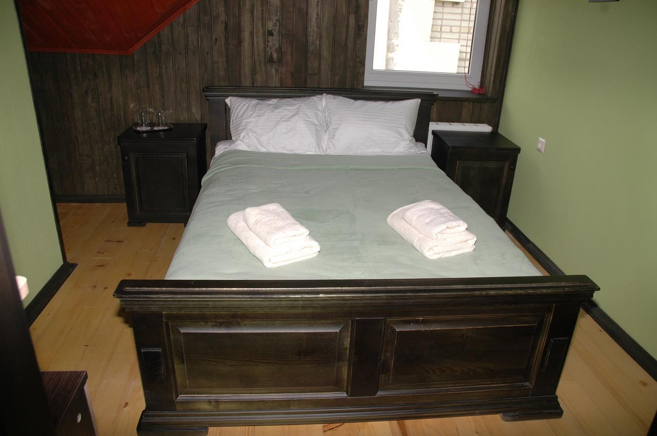 Guest House Lviv Extérieur photo