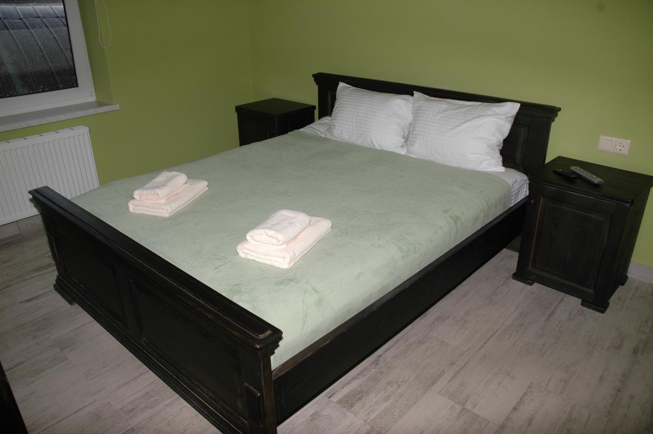 Guest House Lviv Extérieur photo
