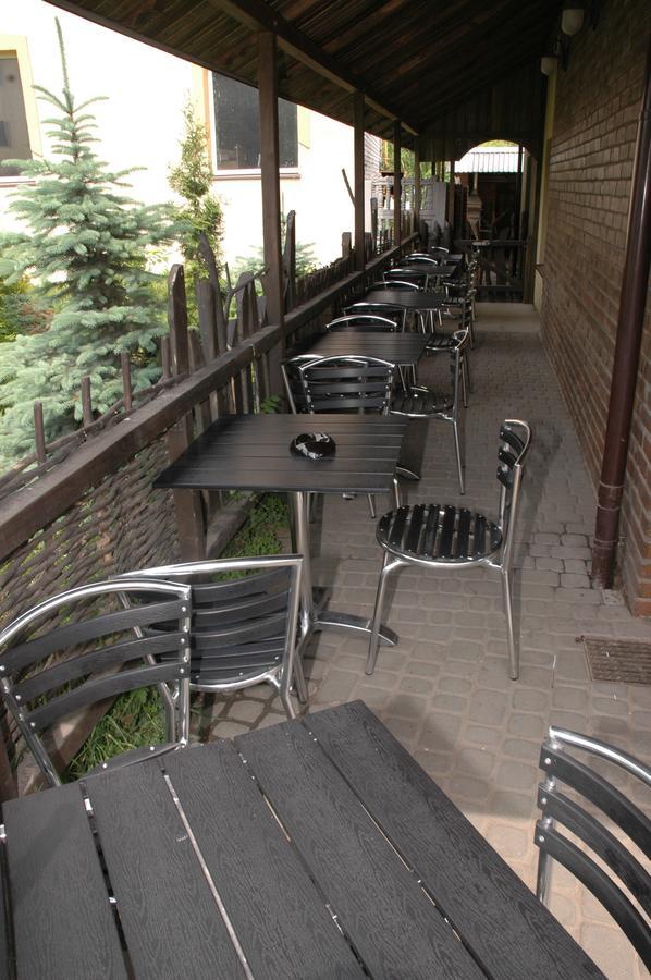Guest House Lviv Extérieur photo
