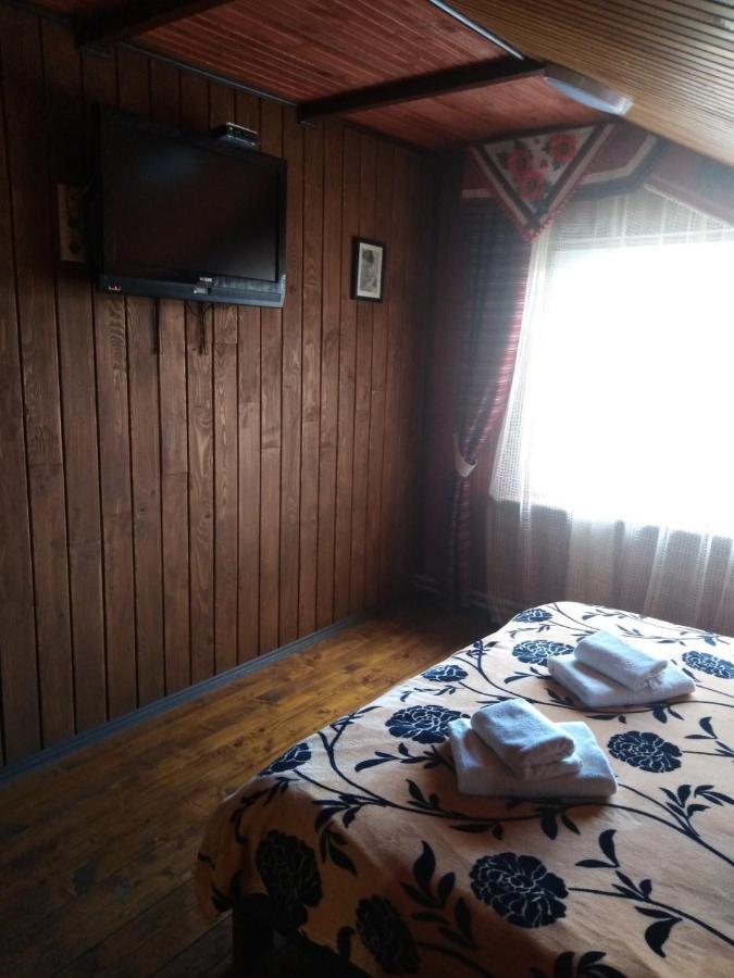 Guest House Lviv Extérieur photo