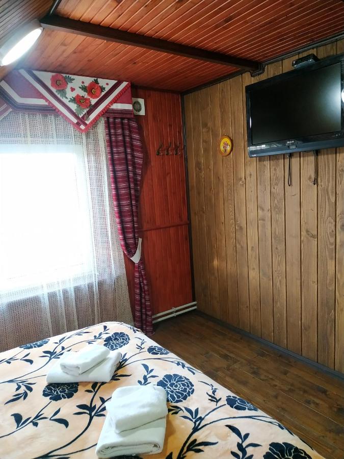 Guest House Lviv Extérieur photo